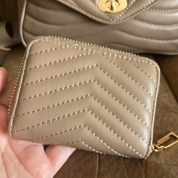 Crossbody purse and wallet set - Picture 2 of 7